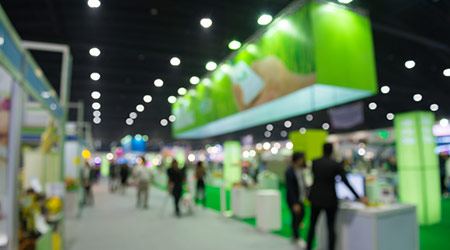 Abstract, blurred out trade show