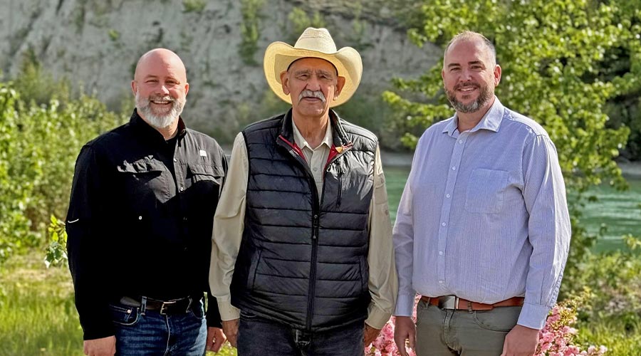 L-R: Rob Mulyk, Division VP for British Columbia, Motion; Jerry Asp, President of Tagodi Corp. and Tahltan Elder; Greg Peters, Division Business Development Manager, Motion