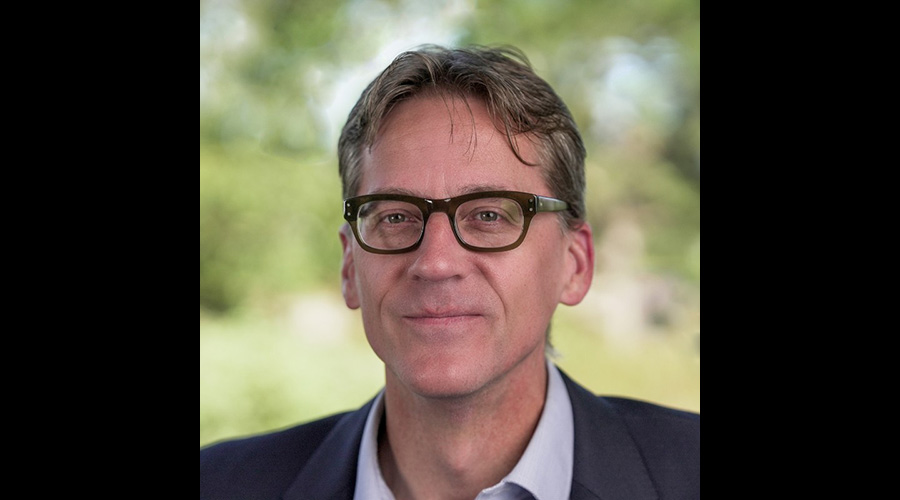 Headshot of John Lutz, Sellars CFO